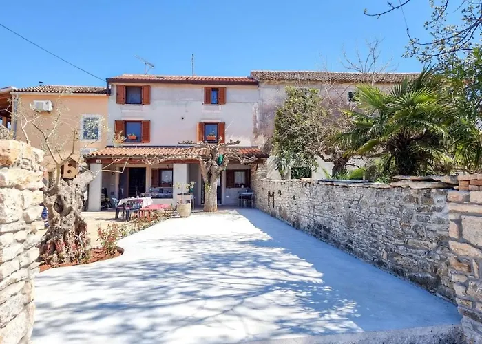 Casa Mora