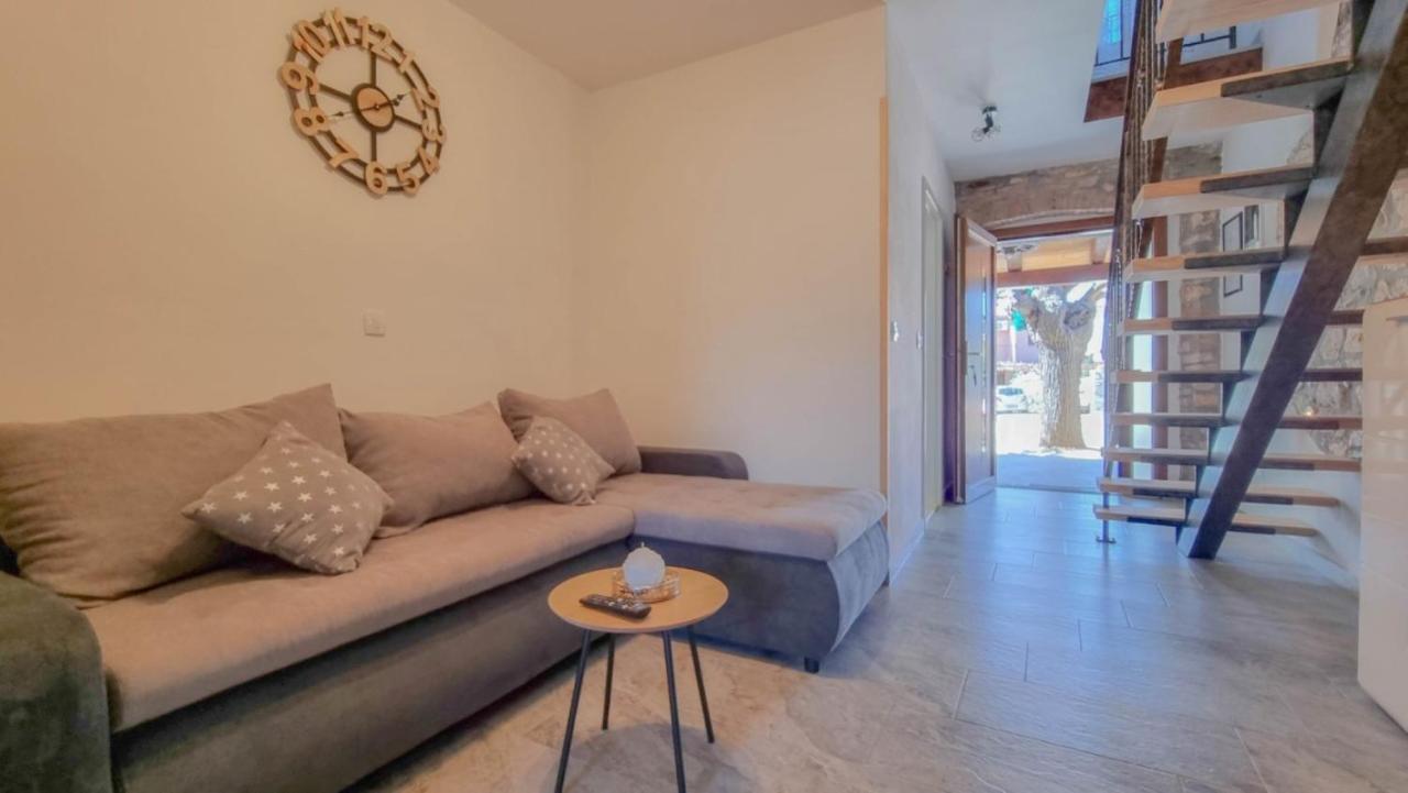 Casa Mora *