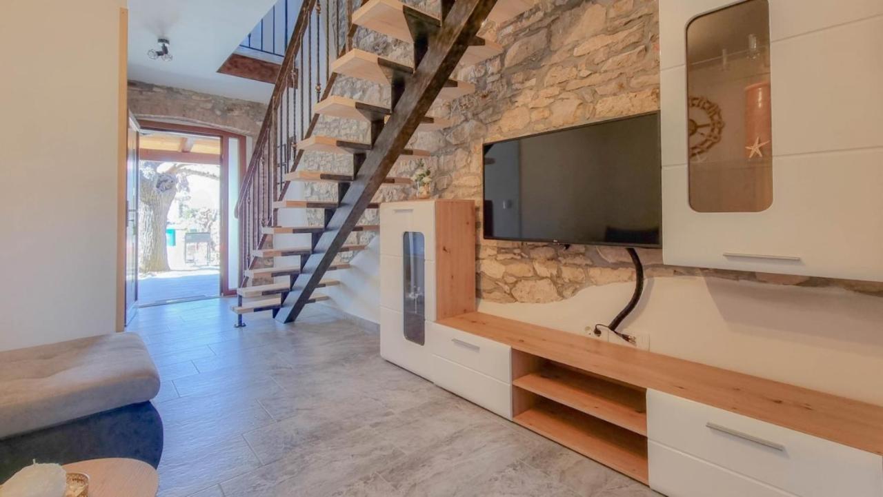 Casa Mora