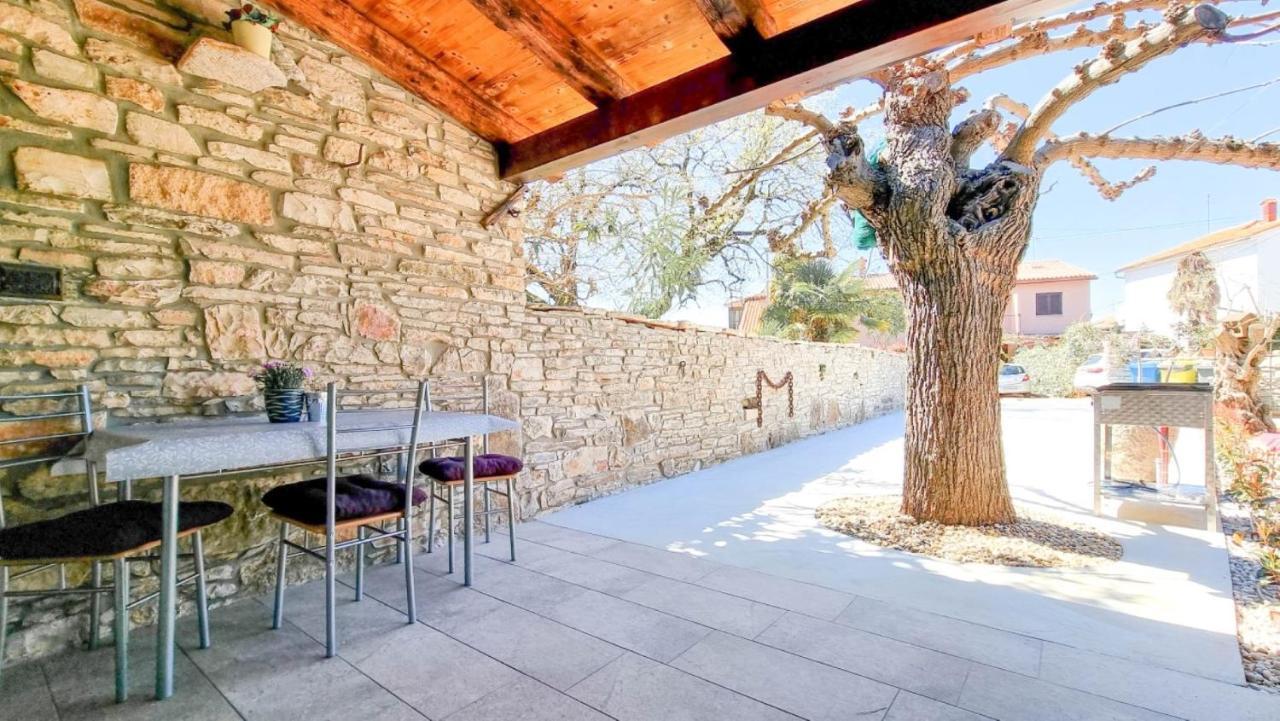 Casa Mora